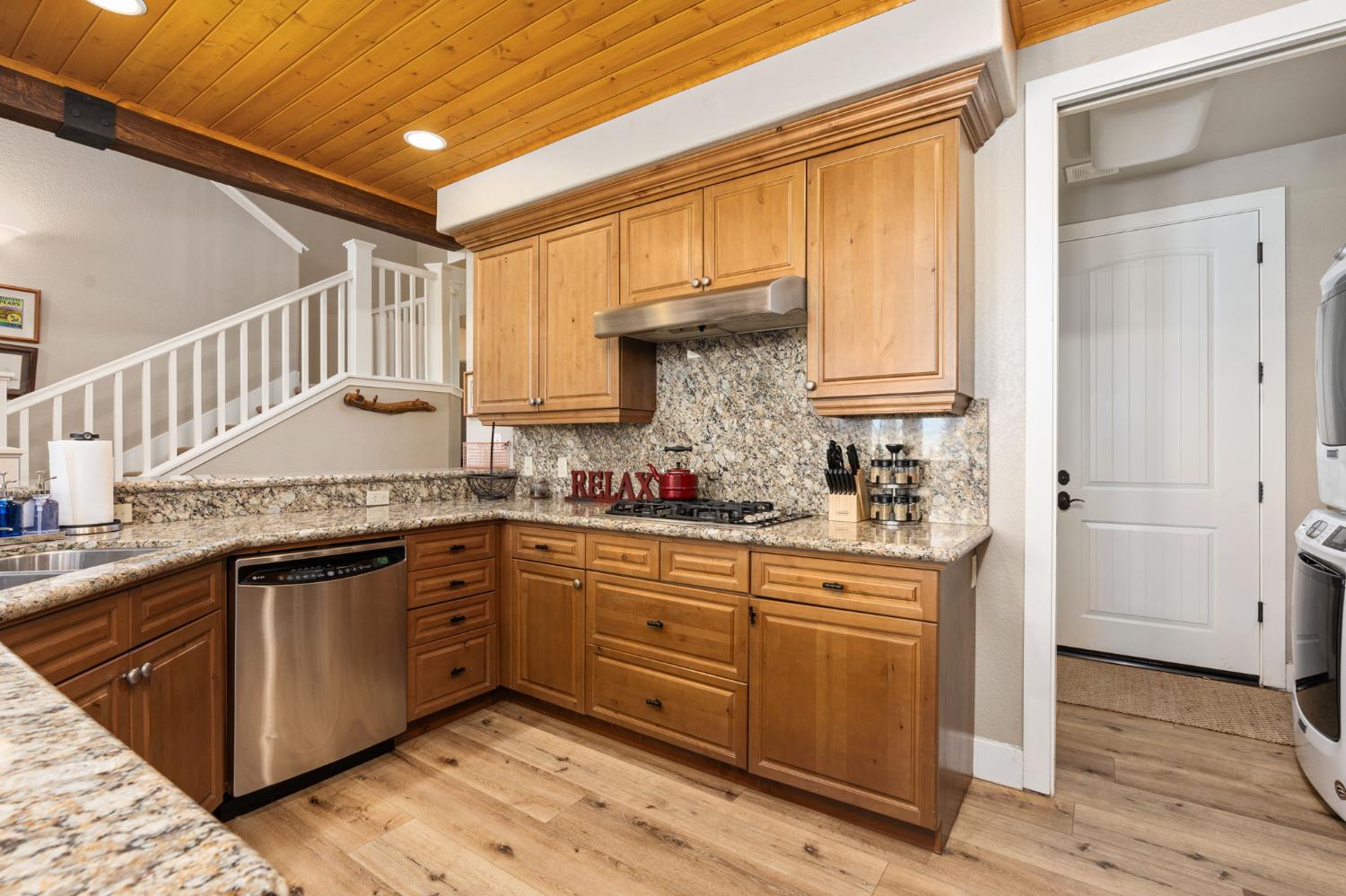 42158 Majestic Ln, Shaver Lake, CA 93664