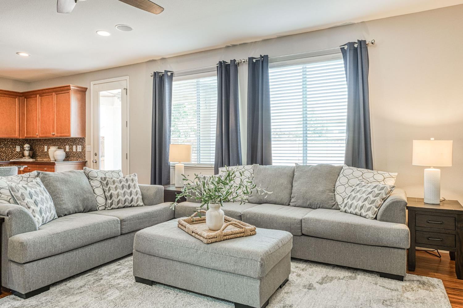 3727 Chessa Ln, Clovis, CA 93619