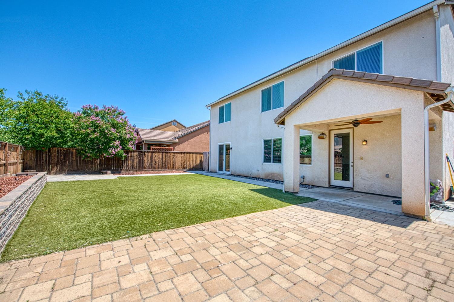 3727 Chessa Ln, Clovis, CA 93619