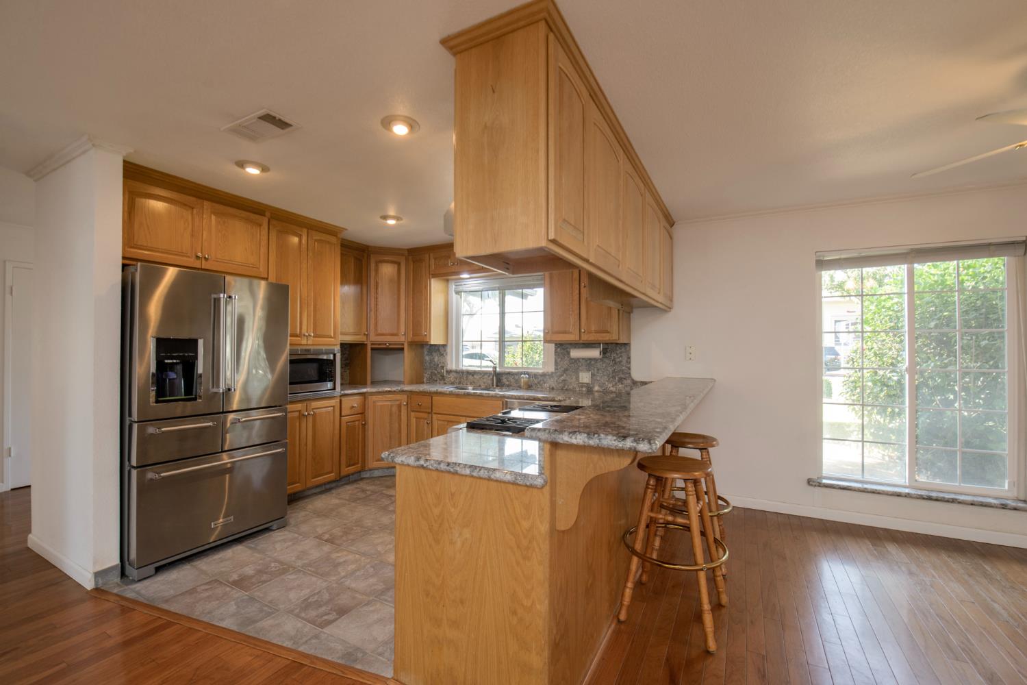 1248 W Mesa Ave, Fresno, CA 93711