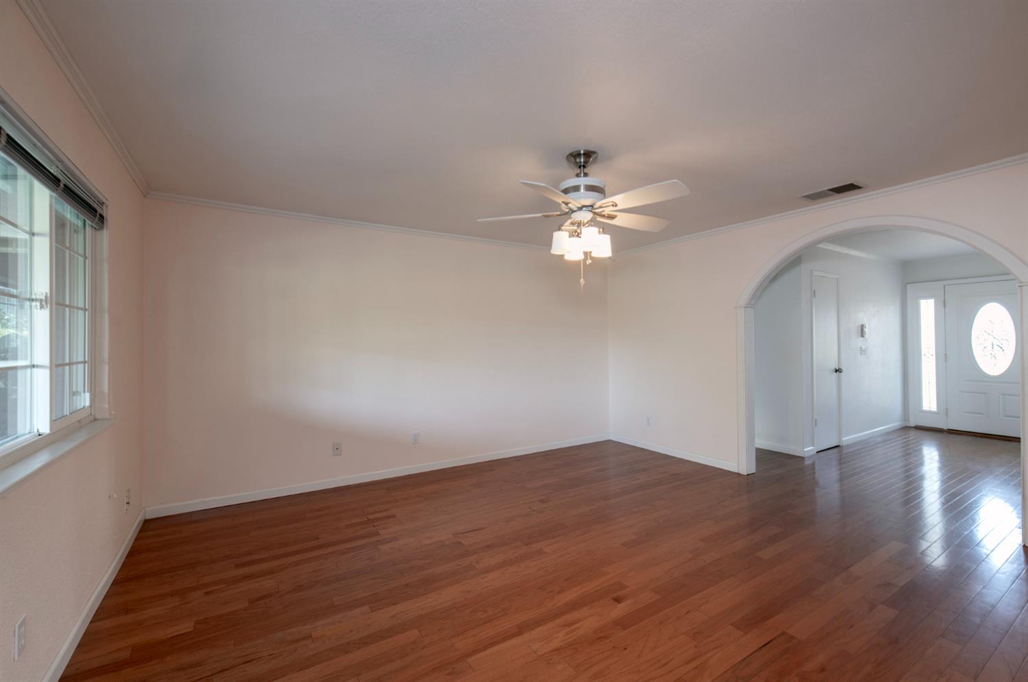 1248 W Mesa Ave, Fresno, CA 93711