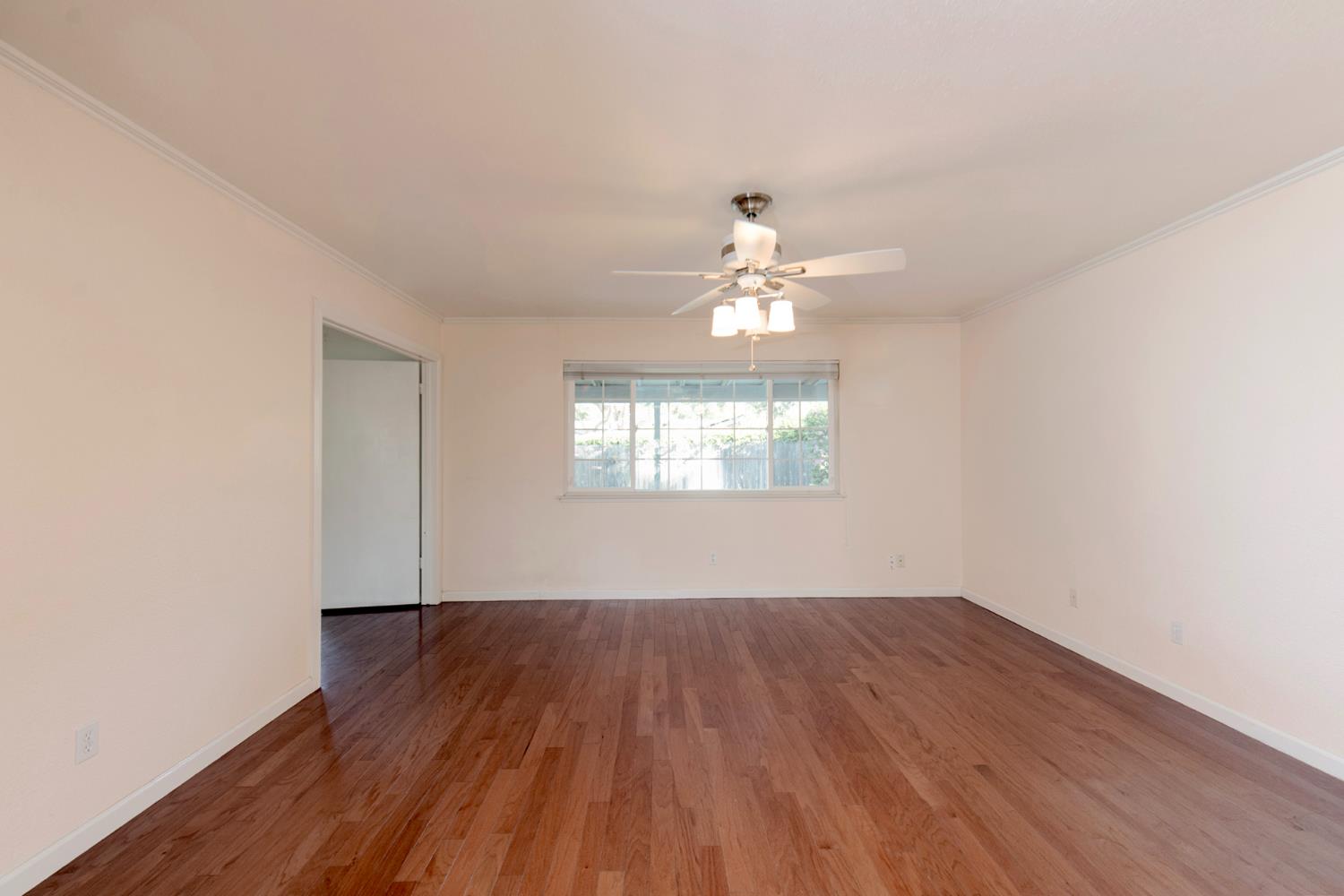 1248 W Mesa Ave, Fresno, CA 93711