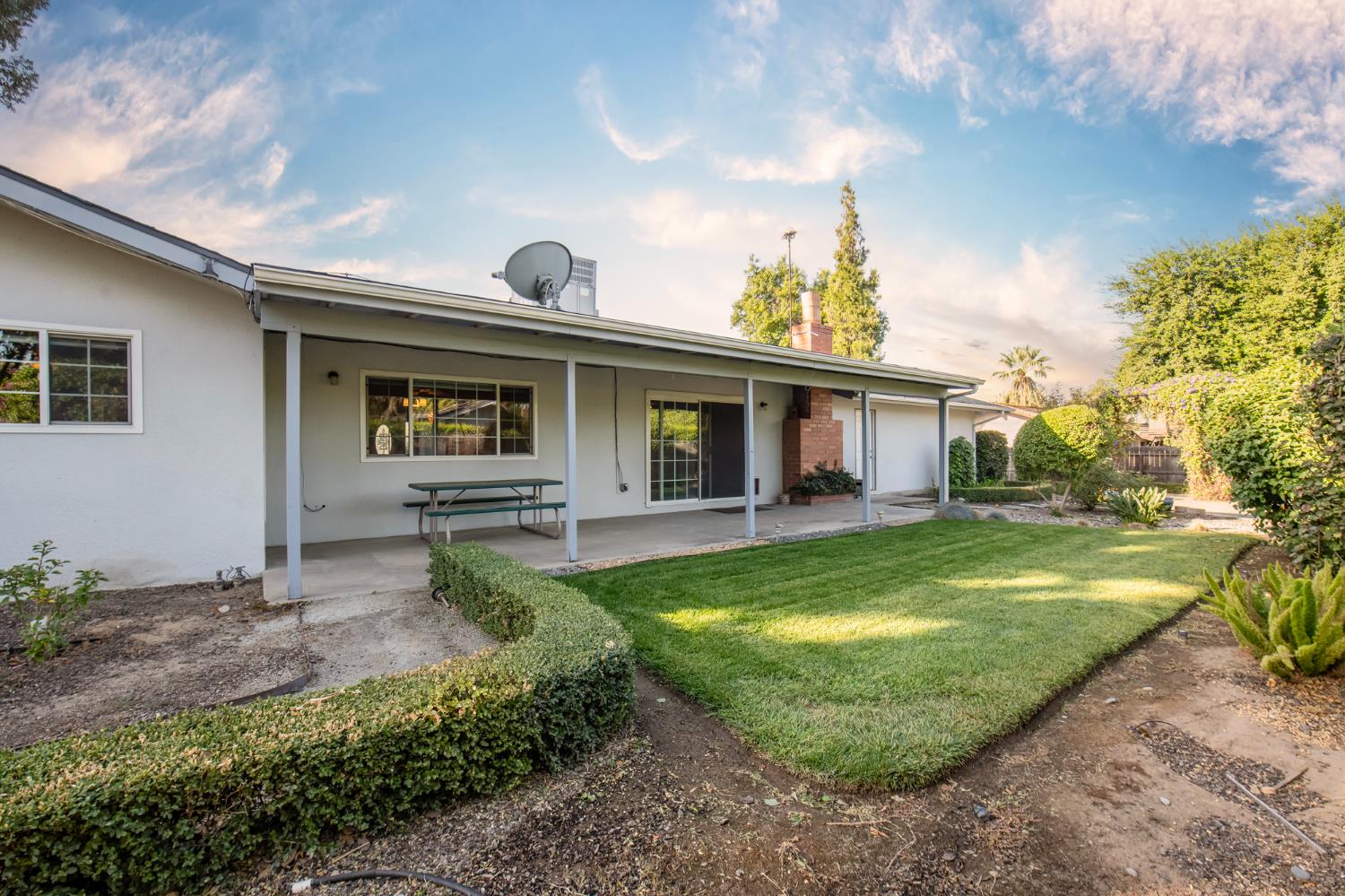 1248 W Mesa Ave, Fresno, CA 93711