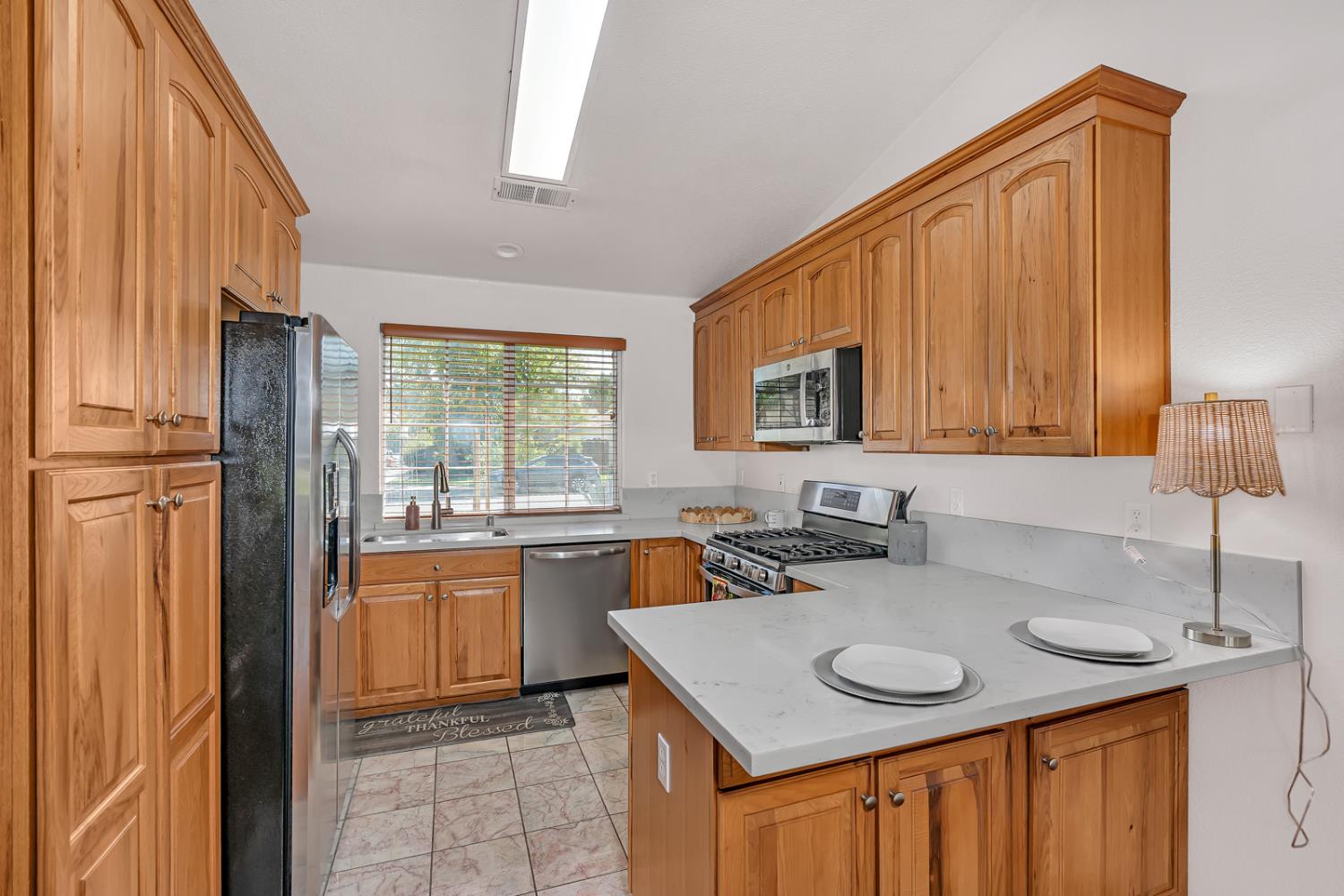 1564 E Waterford Ave, Fresno, CA 93720
