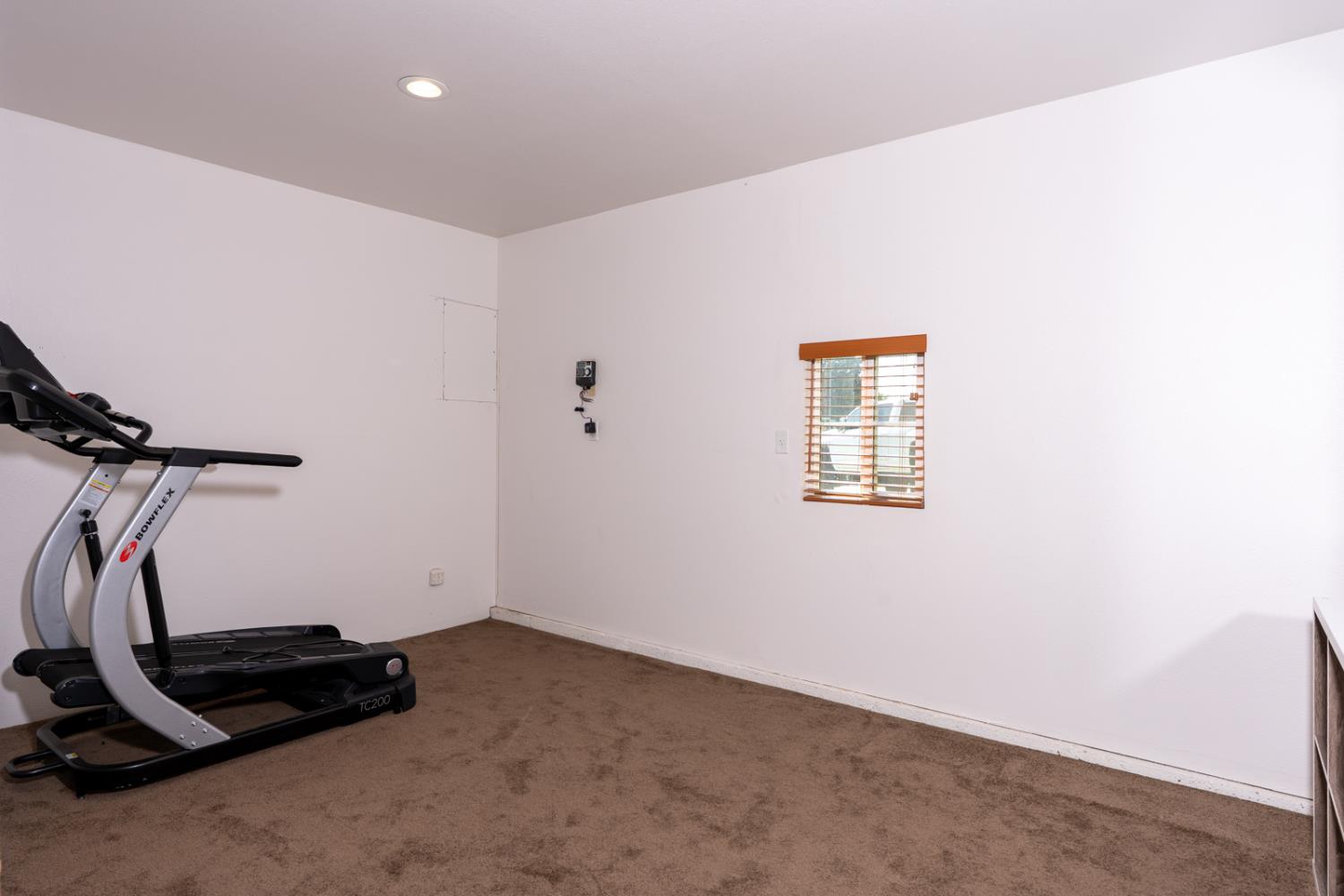1564 E Waterford Ave, Fresno, CA 93720