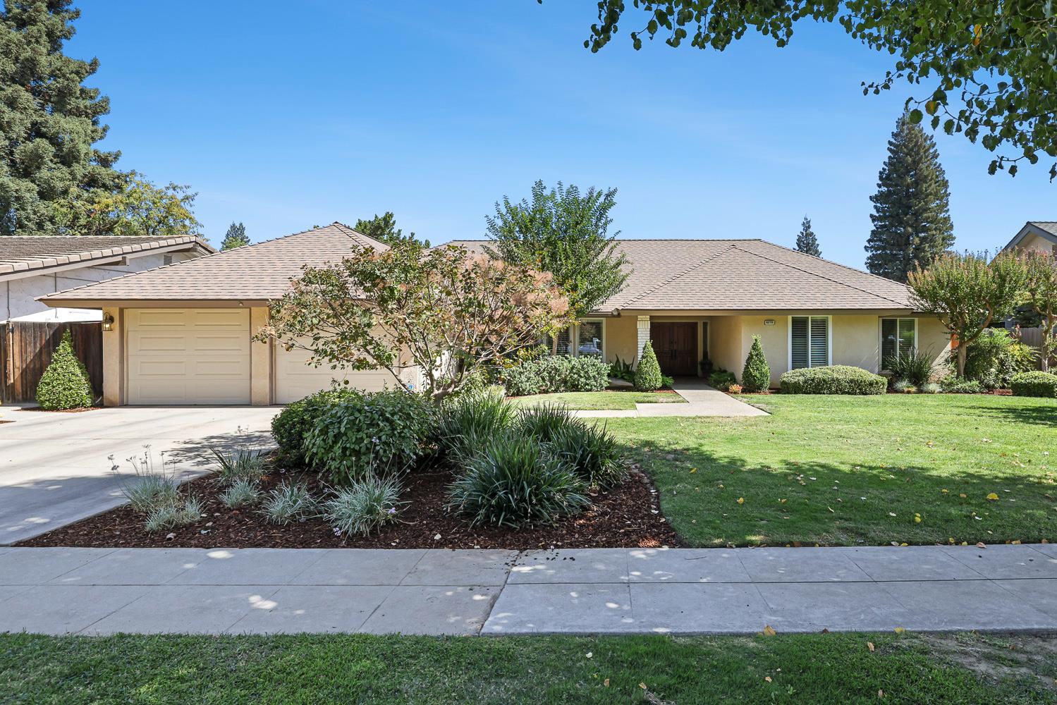 6270 N Tamera Ave, Fresno, CA 93711