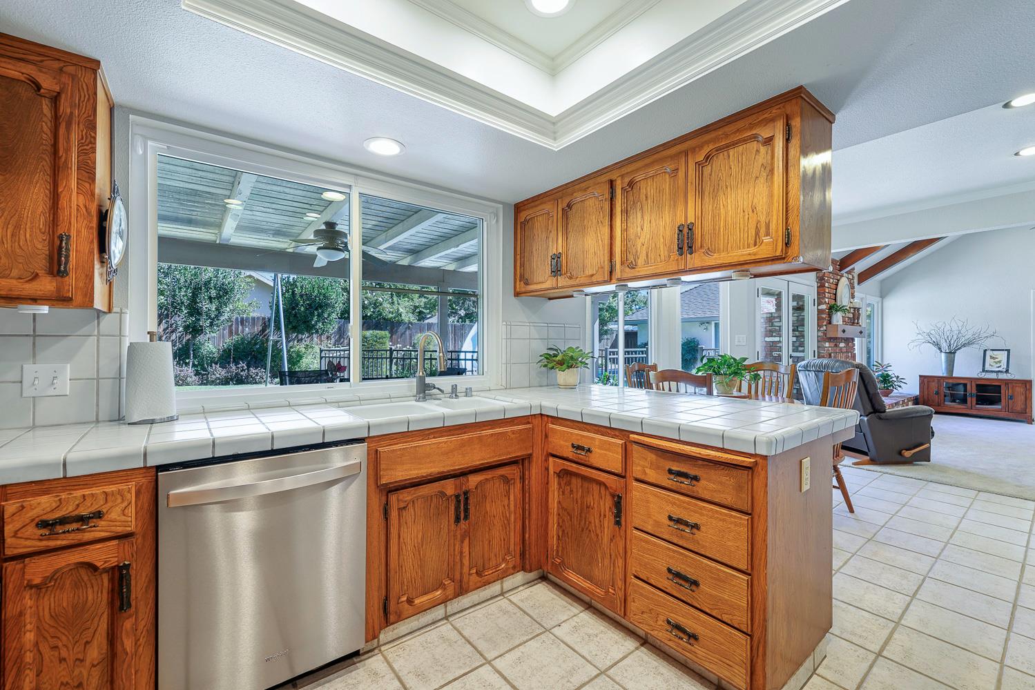 6270 N Tamera Ave, Fresno, CA 93711