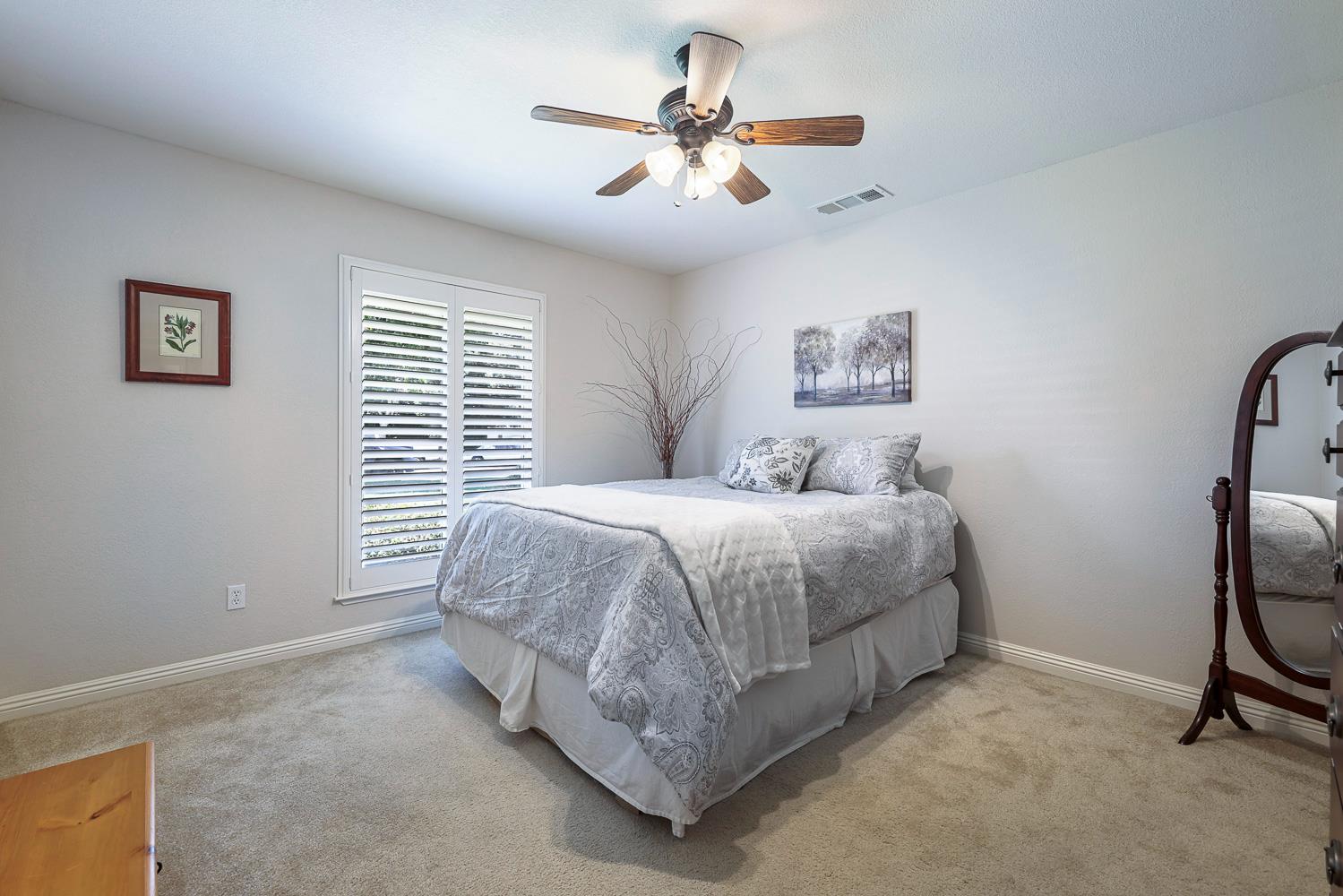 6270 N Tamera Ave, Fresno, CA 93711