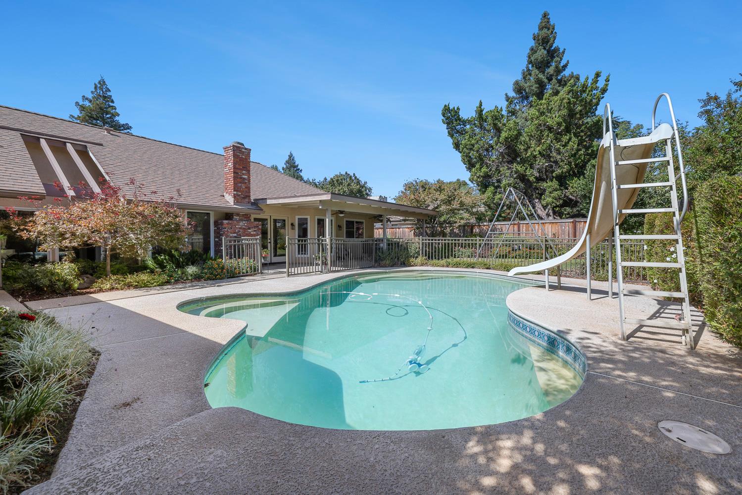 6270 N Tamera Ave, Fresno, CA 93711