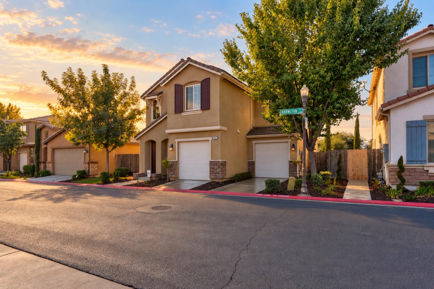 10857 N Knowlton Way, Fresno, CA 93730