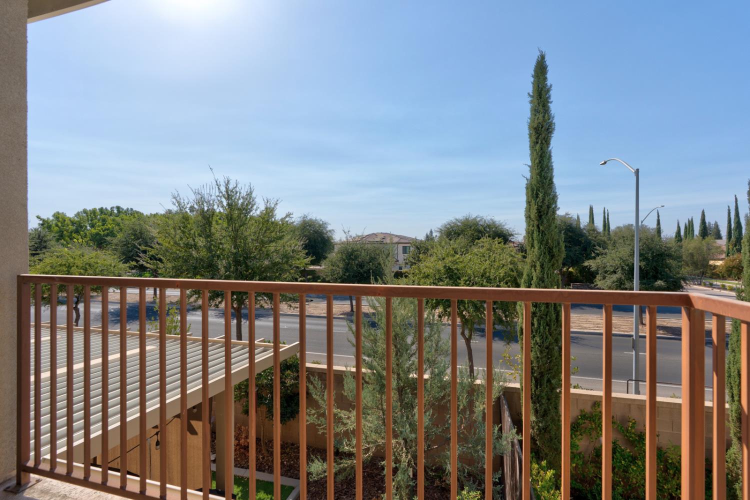 10857 N Knowlton Way, Fresno, CA 93730