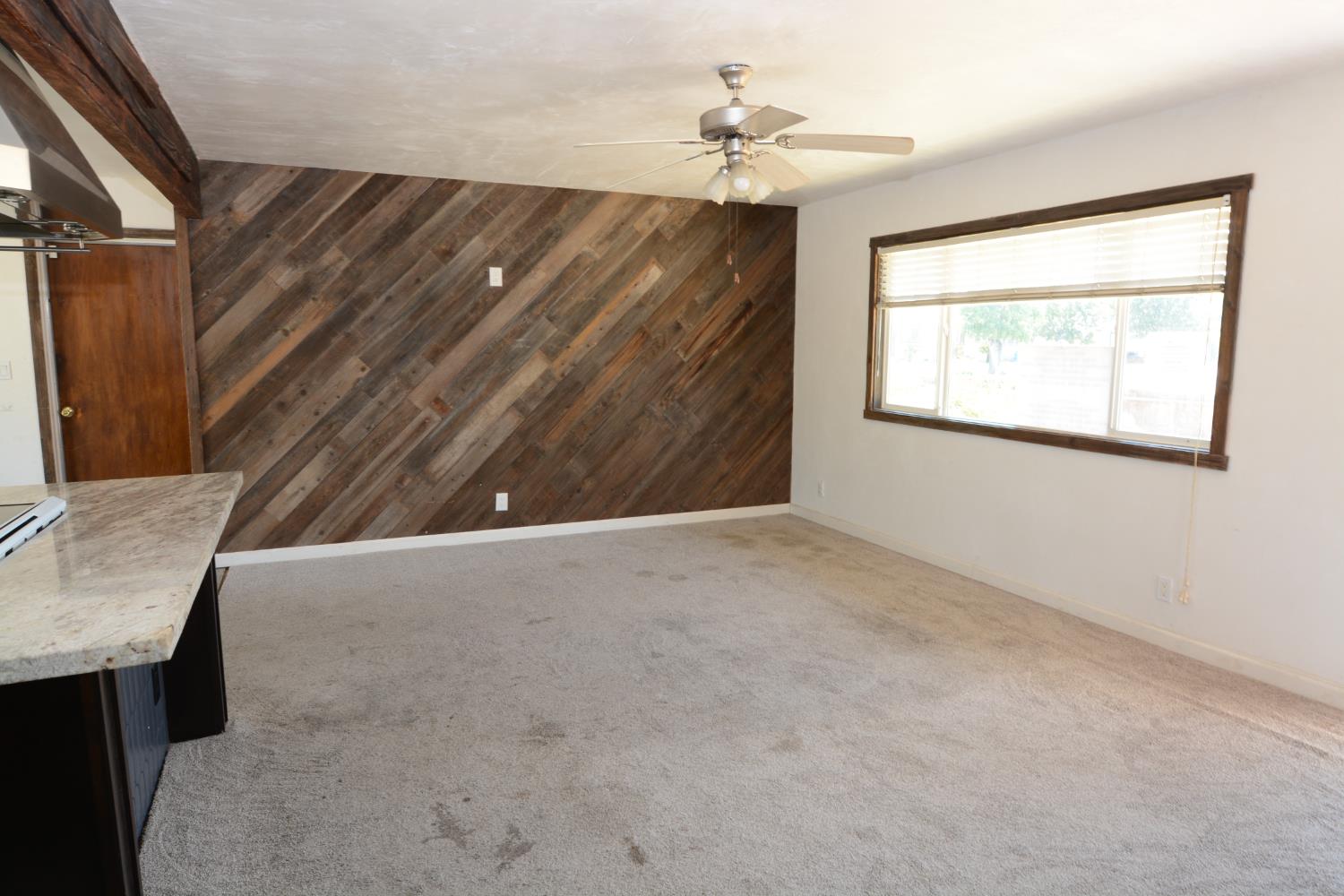 5731 E Bernadine Dr, Fresno, CA 93727