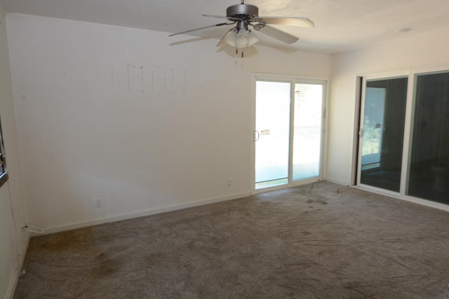 5731 E Bernadine Dr, Fresno, CA 93727