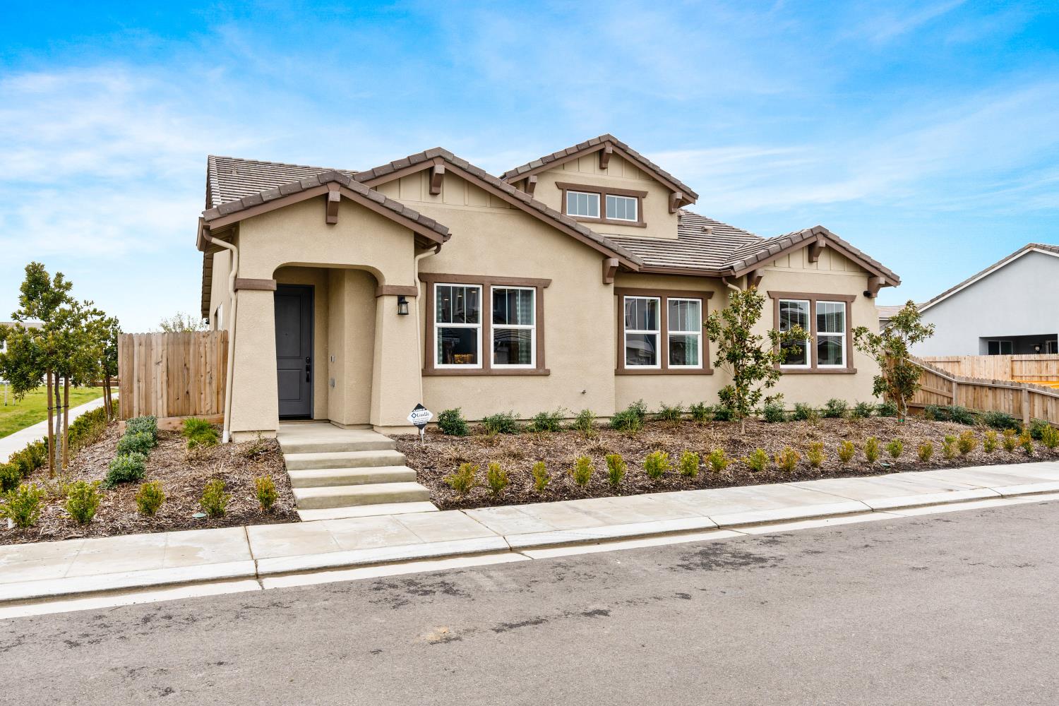 972 Dana Rd W, Madera, CA 93636