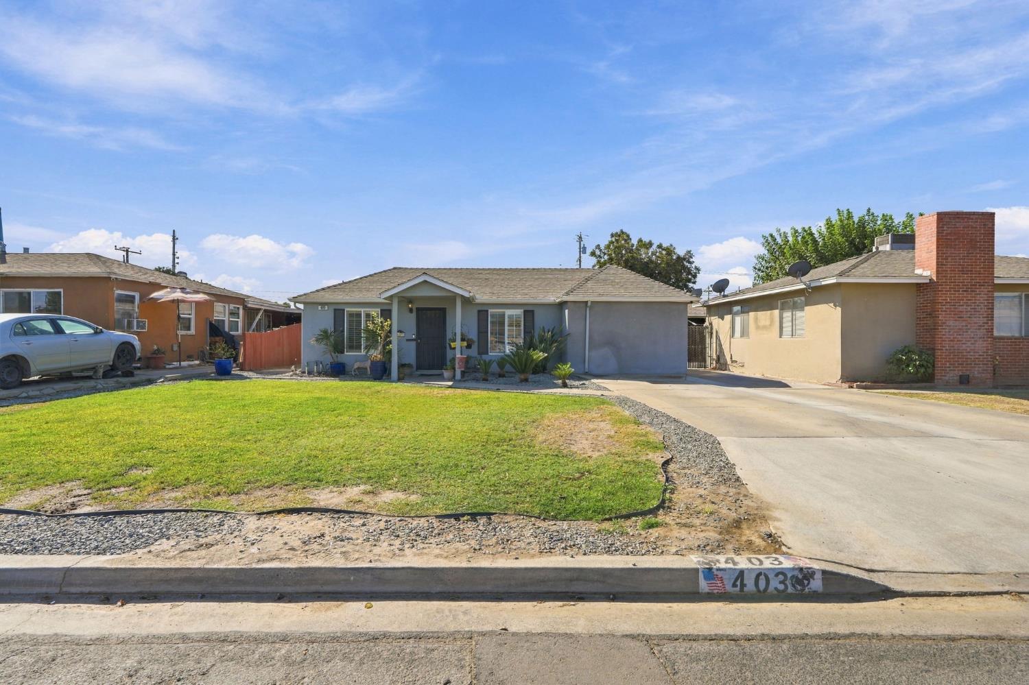 403 E Elm St, Hanford, CA 93230