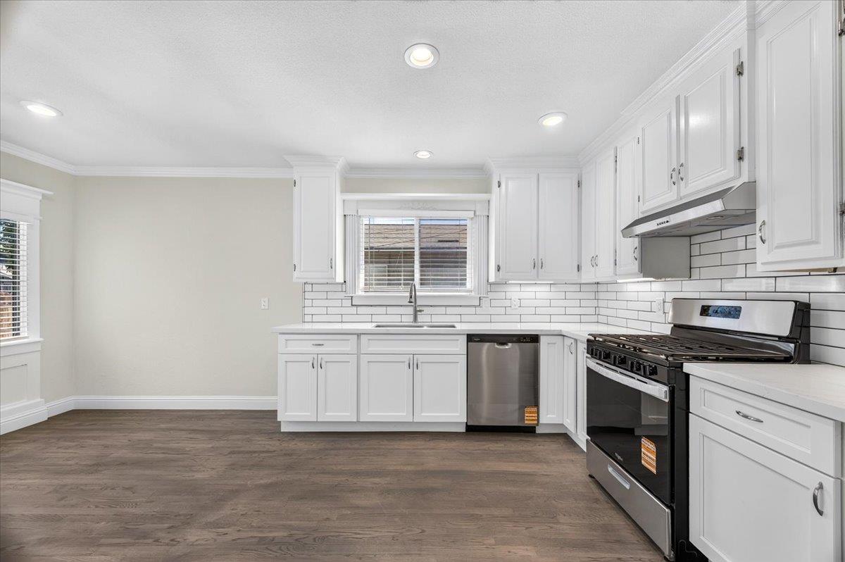 926 N Thorne, Fresno, CA 93728