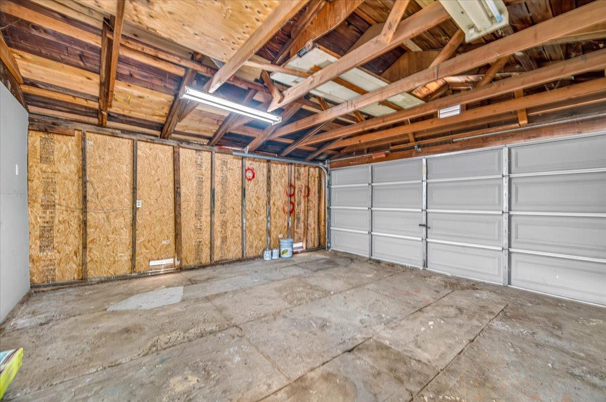 926 N Thorne, Fresno, CA 93728