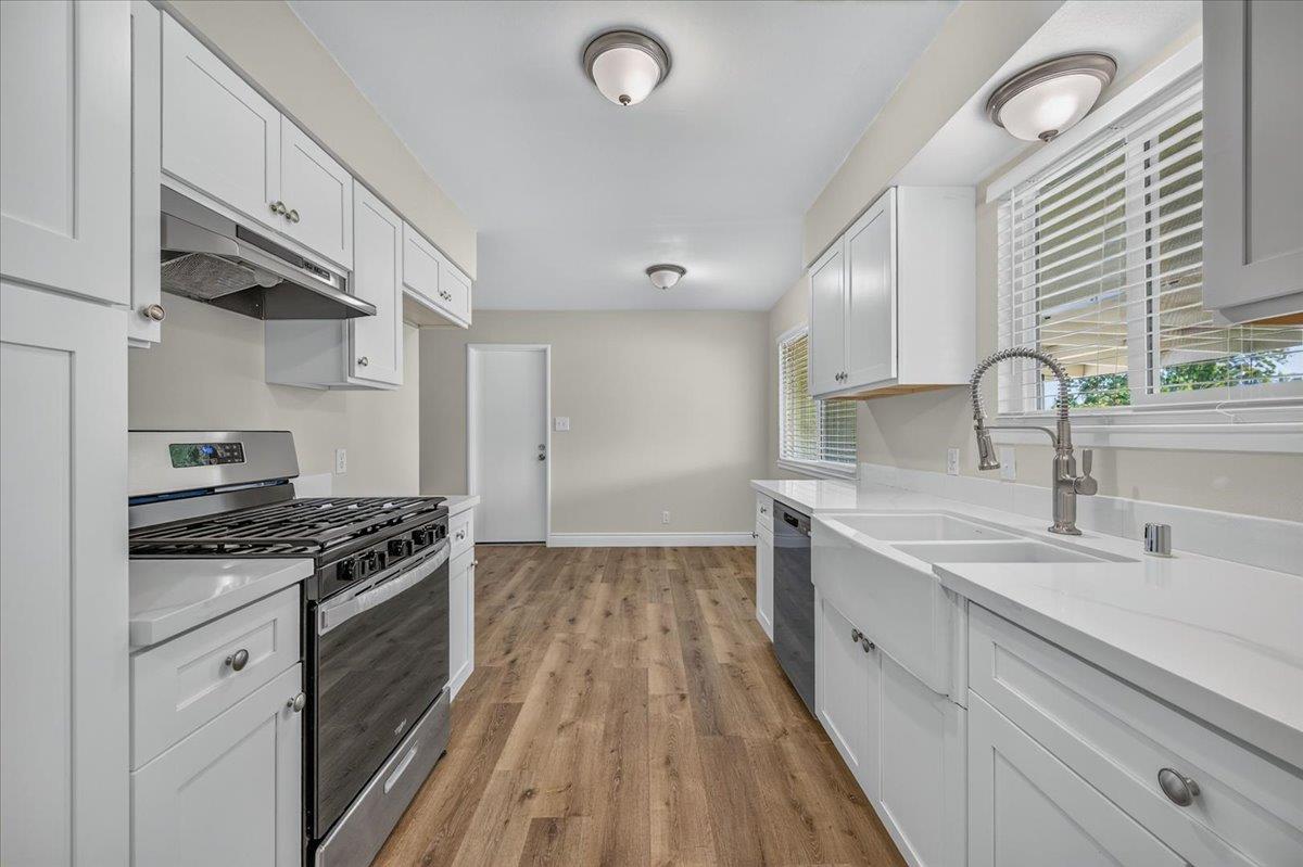 957 W Pico, Clovis, CA 93612