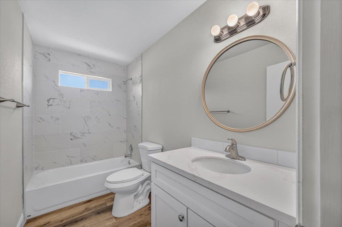 957 W Pico, Clovis, CA 93612