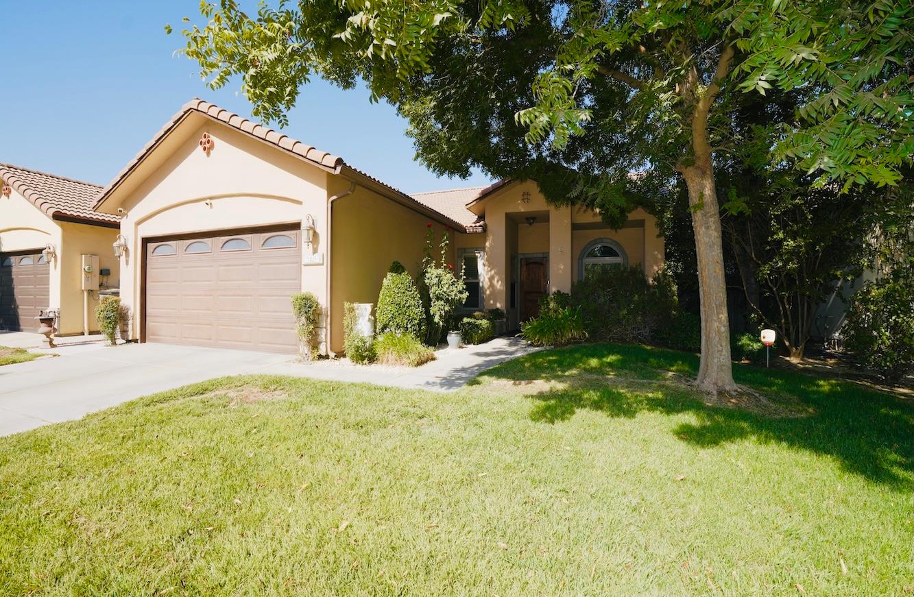 5445 N Salinas Ave, Fresno, CA 93722