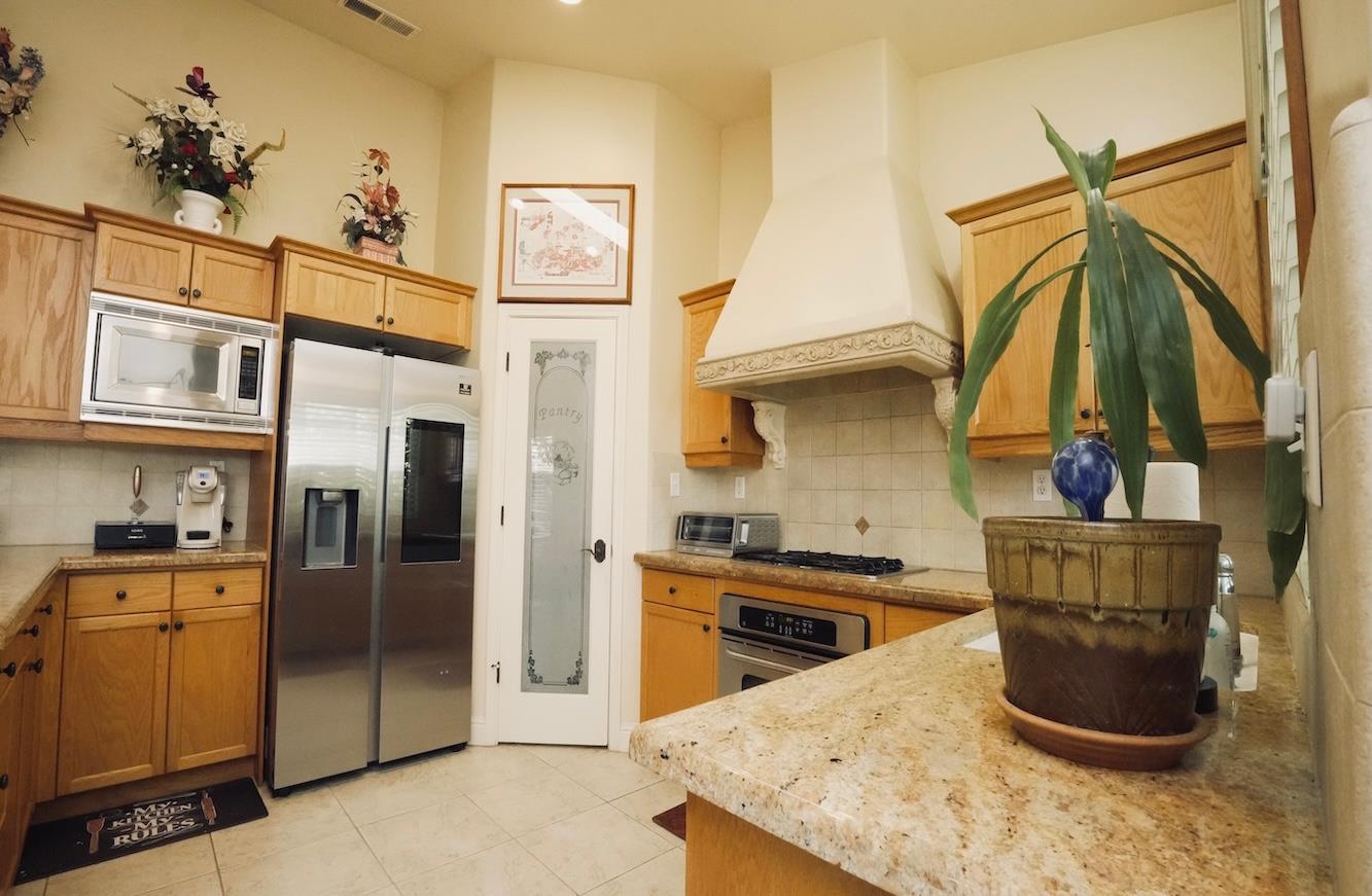 5445 N Salinas Ave, Fresno, CA 93722