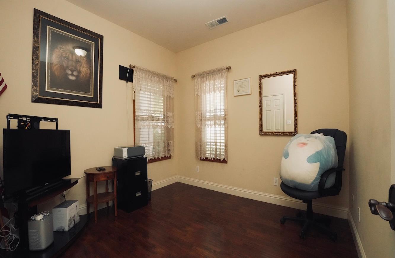 5445 N Salinas Ave, Fresno, CA 93722