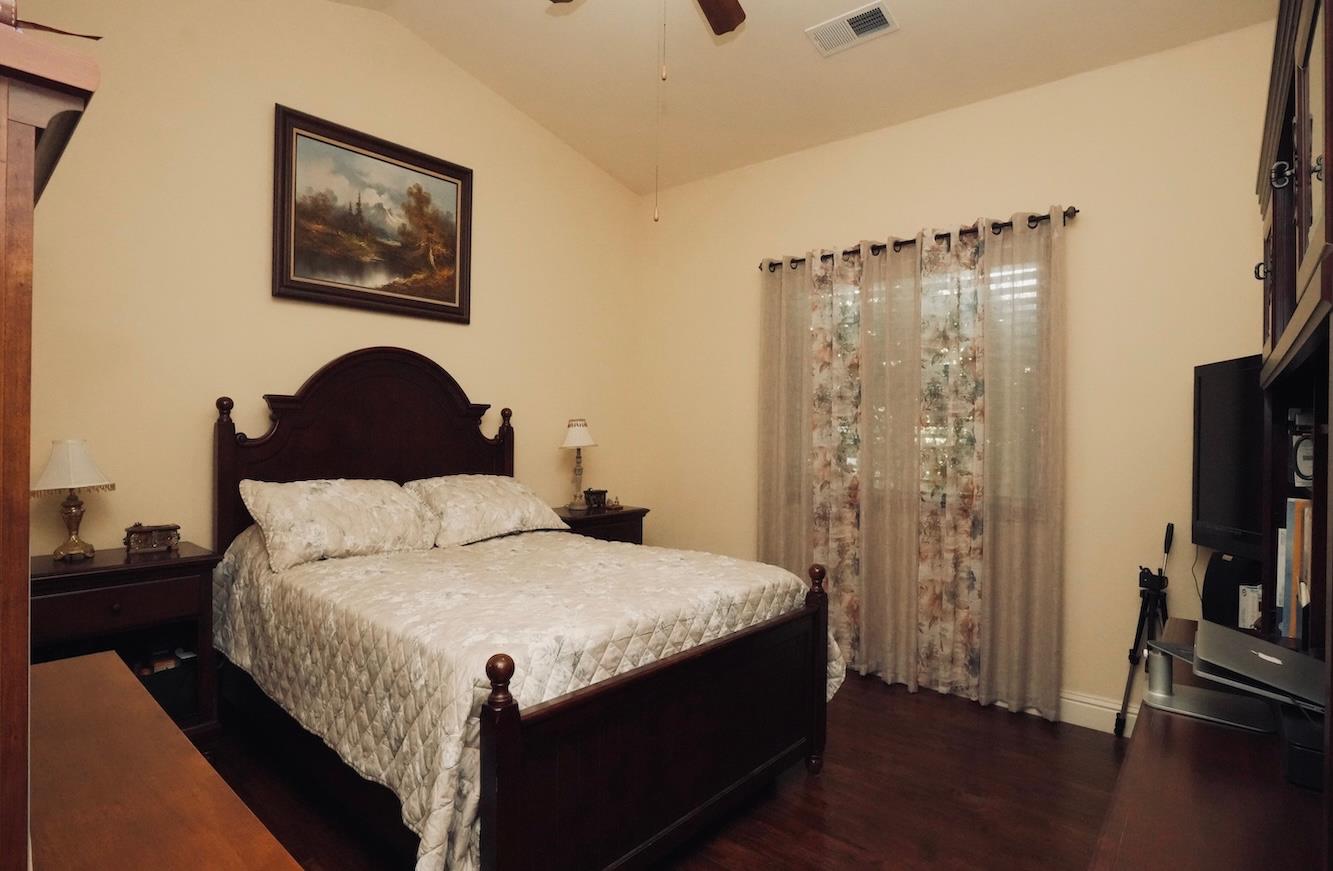 5445 N Salinas Ave, Fresno, CA 93722