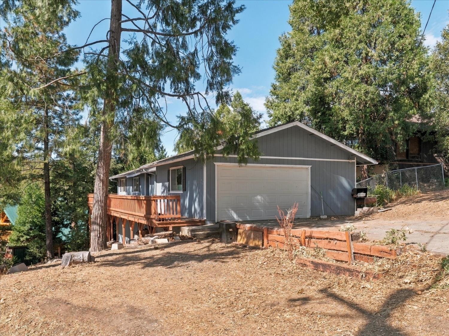 33298 Vista Dr W, North Fork, CA 93643