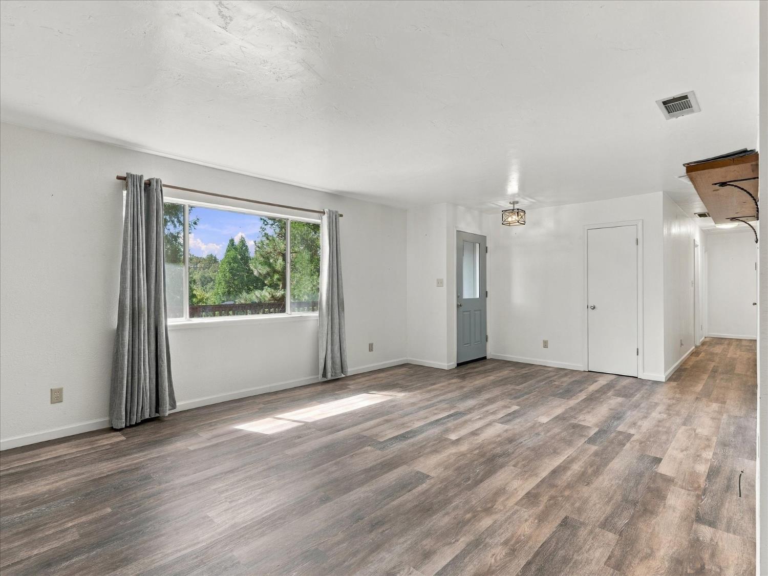 33298 Vista Dr W, North Fork, CA 93643