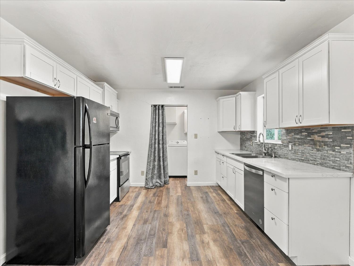 33298 Vista Dr W, North Fork, CA 93643