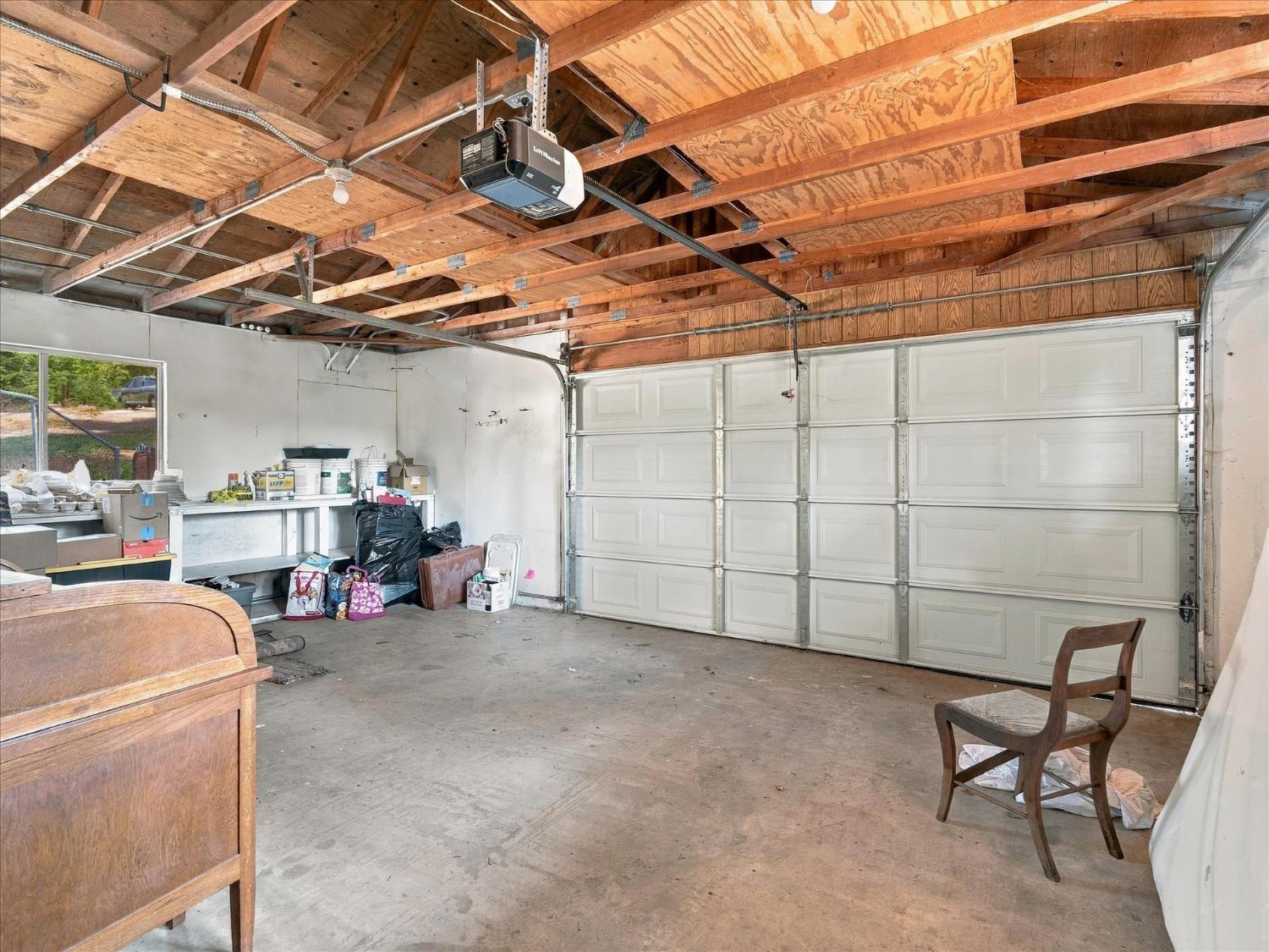 33298 Vista Dr W, North Fork, CA 93643