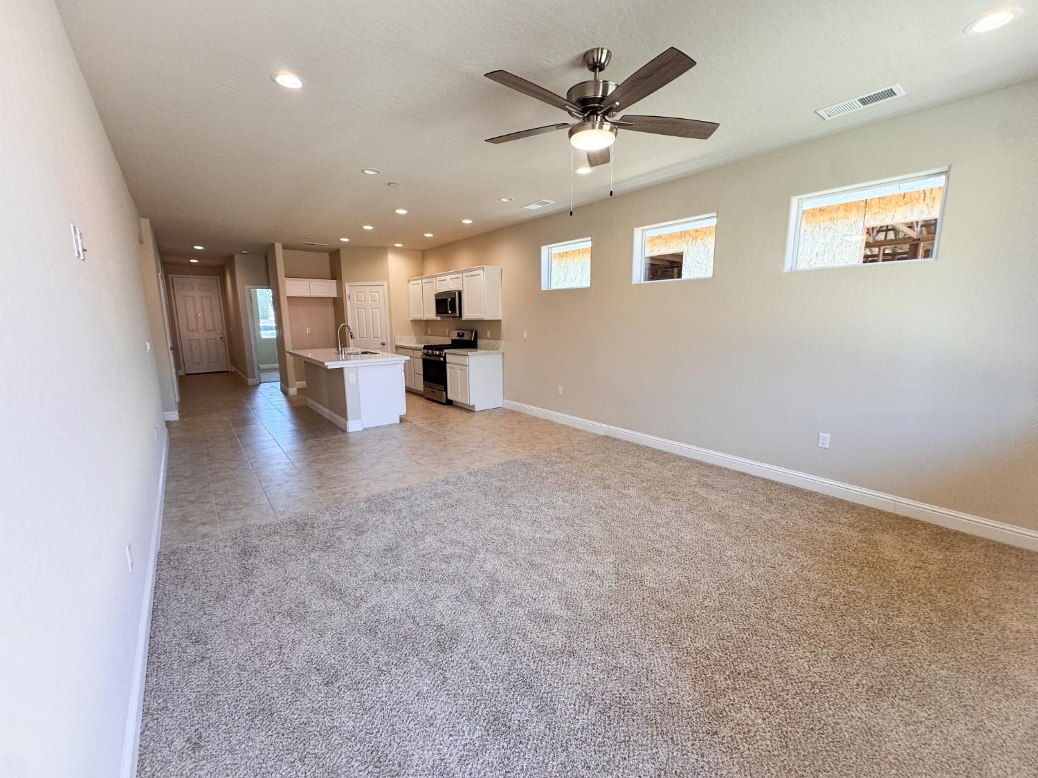 467 Gibson Ave, Clovis, CA 93612