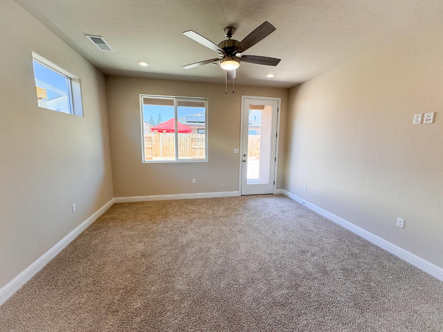 467 Gibson Ave, Clovis, CA 93612