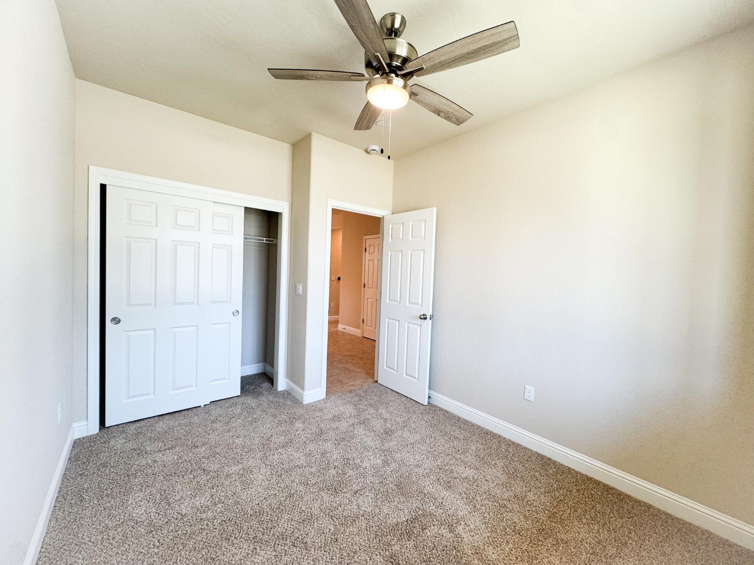 467 Gibson Ave, Clovis, CA 93612