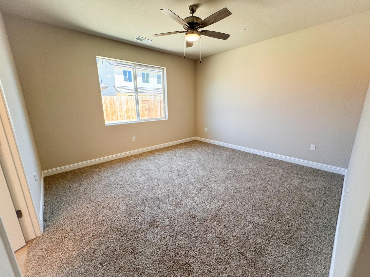 467 Gibson Ave, Clovis, CA 93612