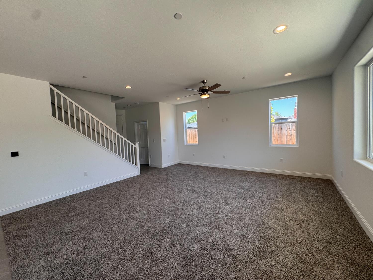 412 W Escalon Ave, Clovis, CA 93612