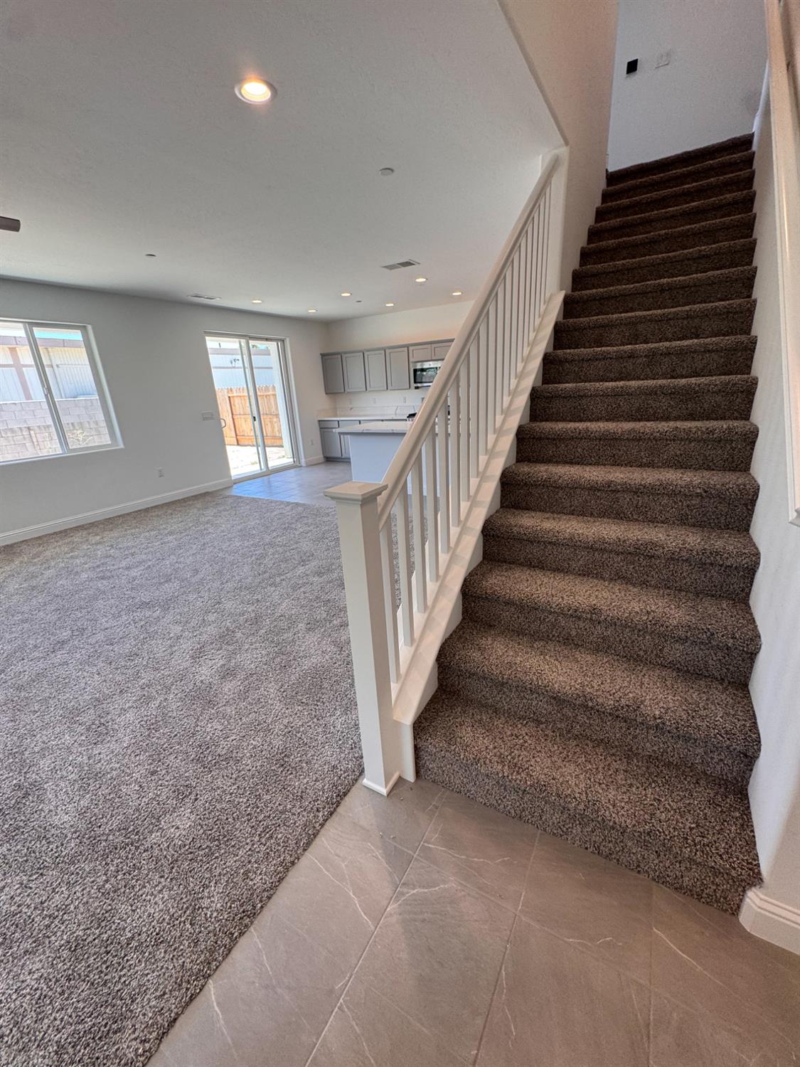 412 W Escalon Ave, Clovis, CA 93612