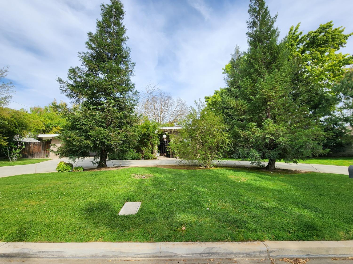 6672 N Woodson Ave, Fresno, CA 93711