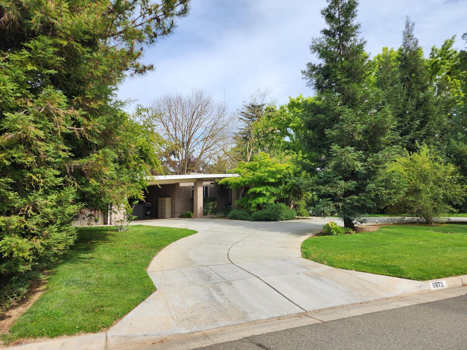 6672 N Woodson Ave, Fresno, CA 93711