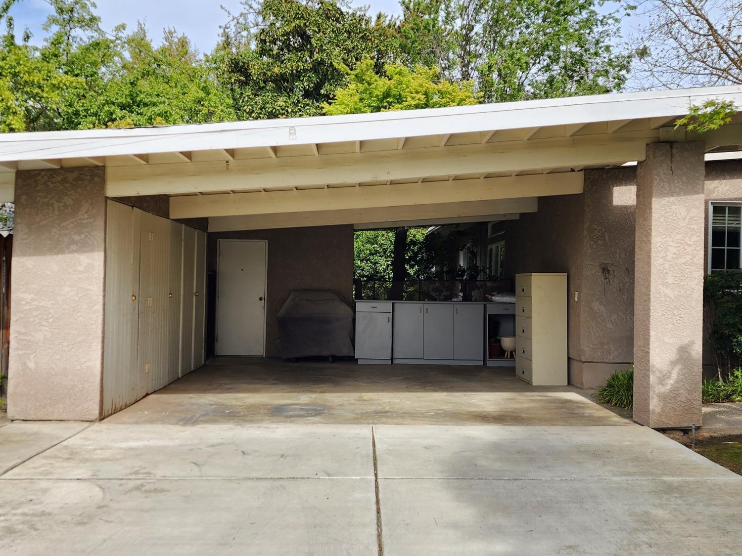 6672 N Woodson Ave, Fresno, CA 93711