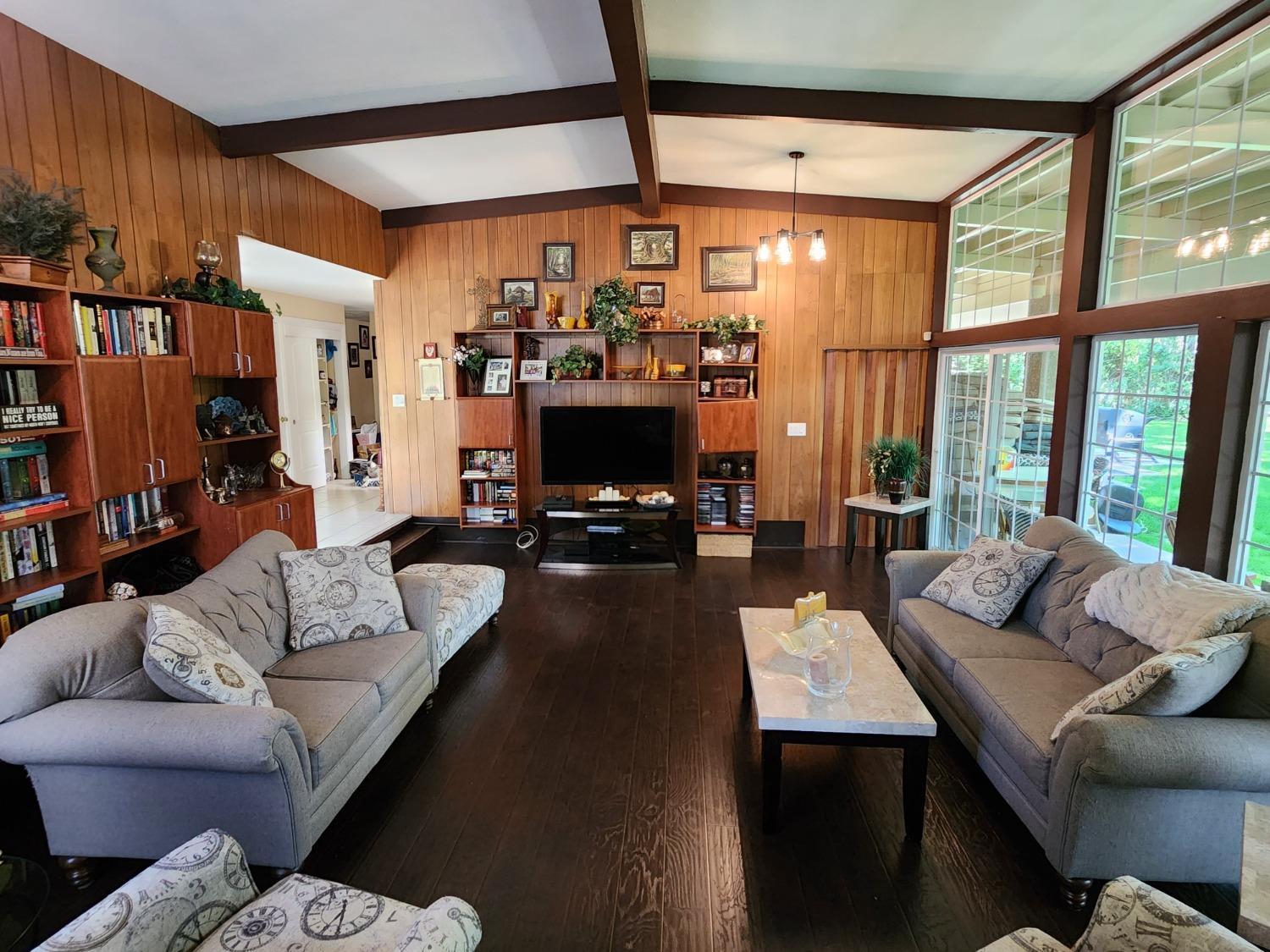 6672 N Woodson Ave, Fresno, CA 93711