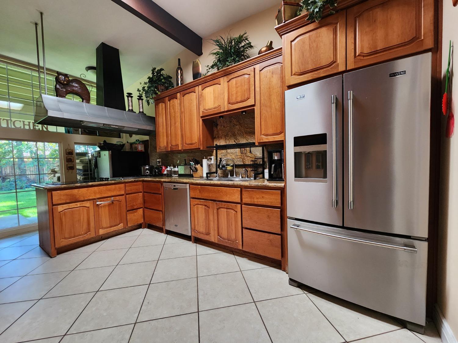 6672 N Woodson Ave, Fresno, CA 93711