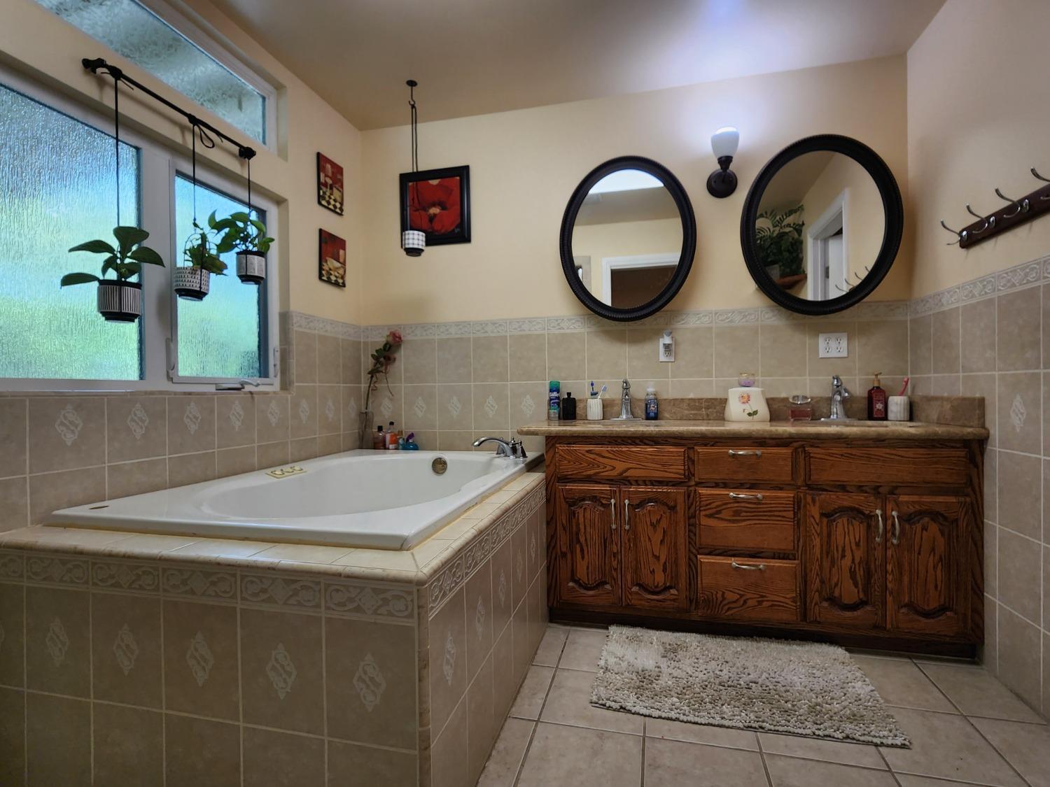 6672 N Woodson Ave, Fresno, CA 93711