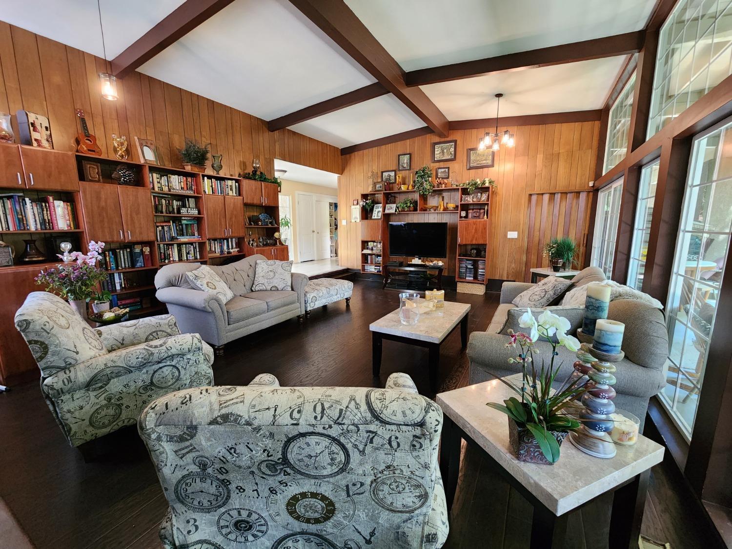 6672 N Woodson Ave, Fresno, CA 93711