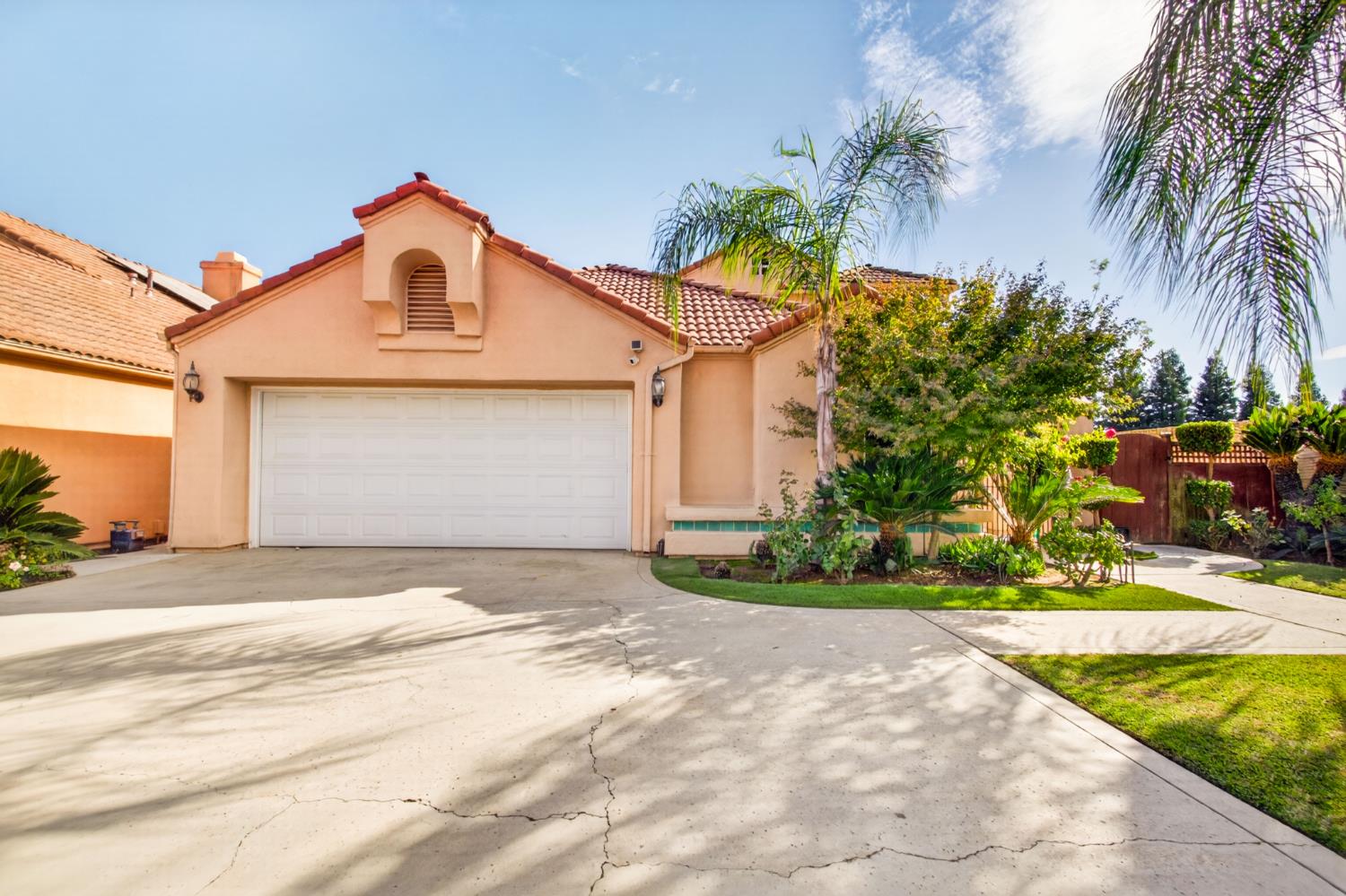 645 E Champlain #129, Fresno, CA 93730