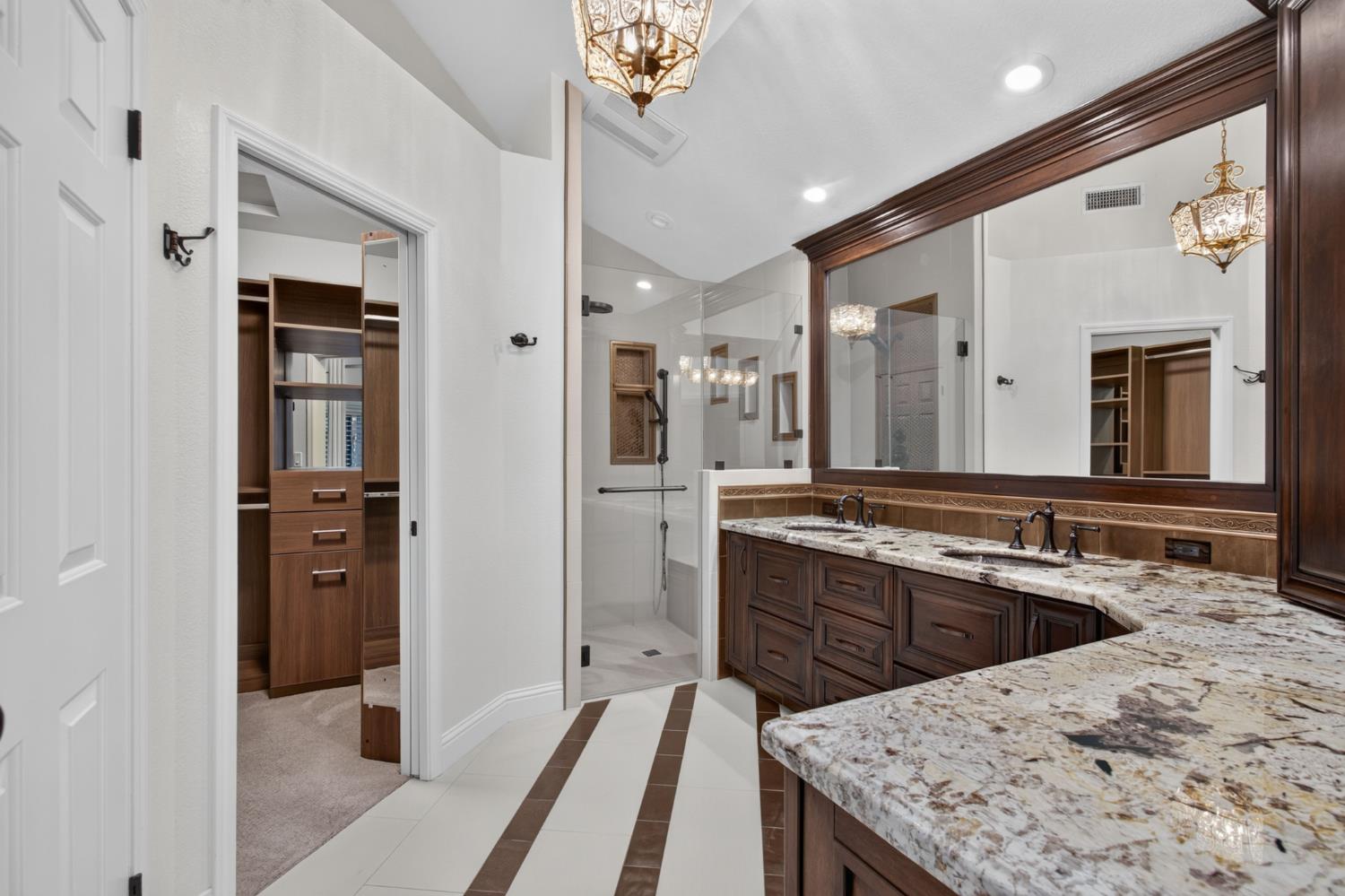 645 E Champlain #129, Fresno, CA 93730