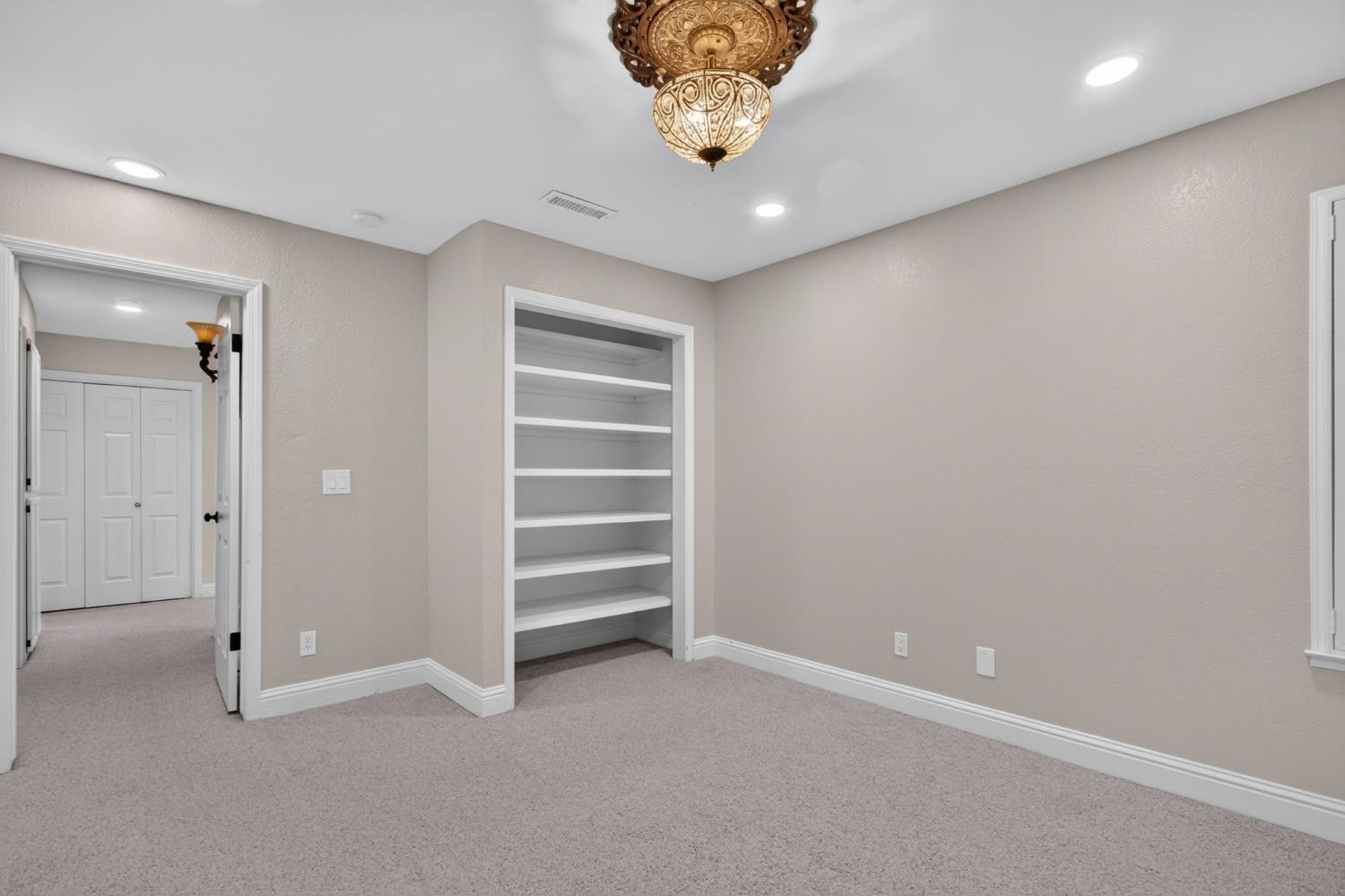645 E Champlain #129, Fresno, CA 93730