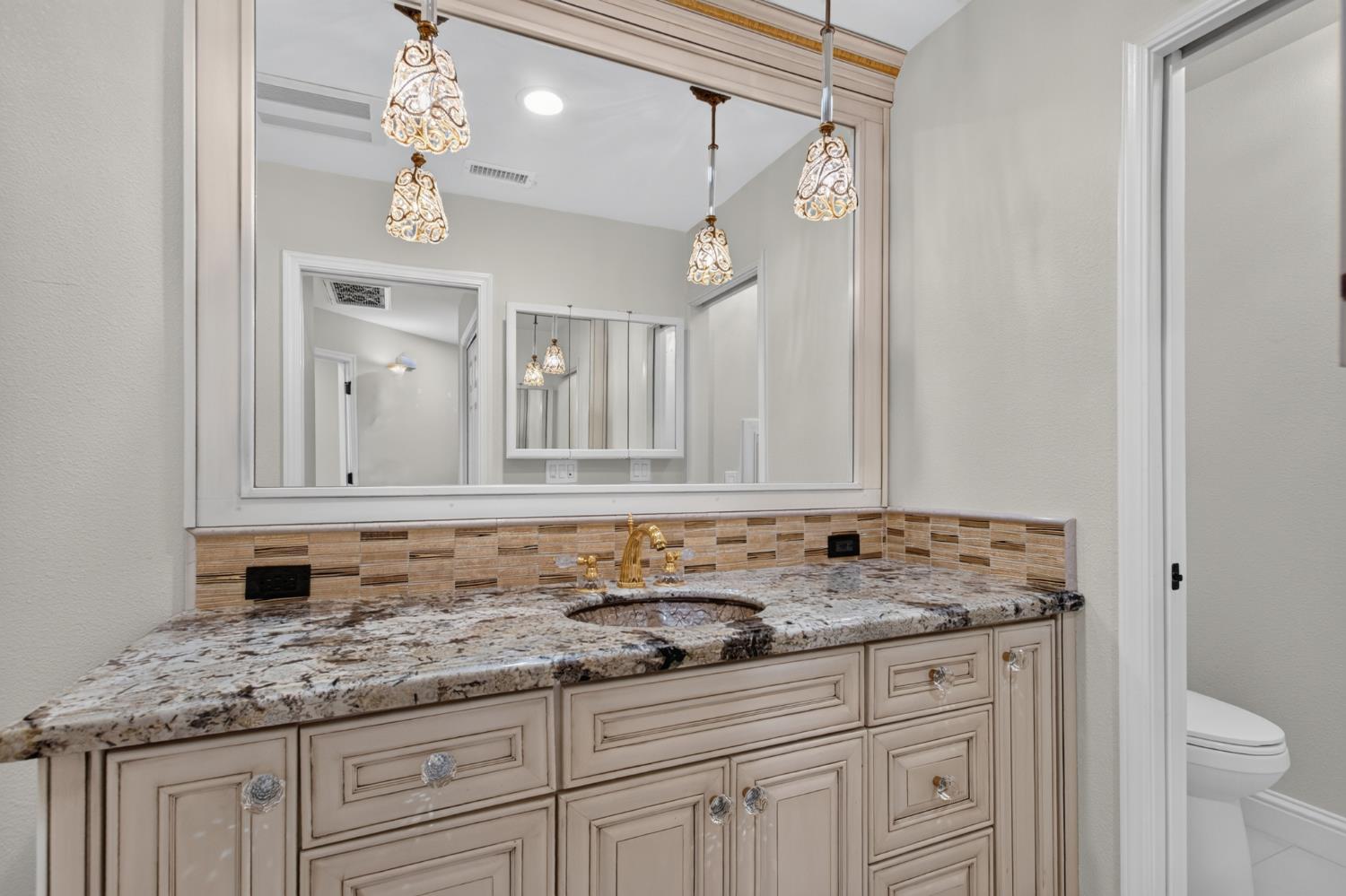 645 E Champlain #129, Fresno, CA 93730