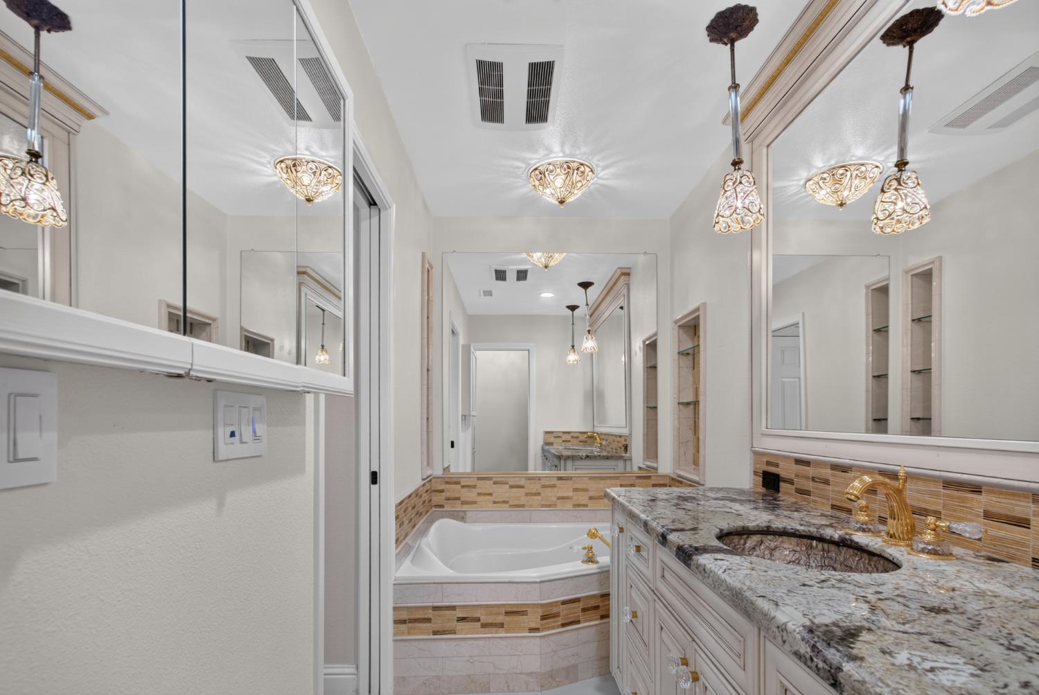 645 E Champlain #129, Fresno, CA 93730