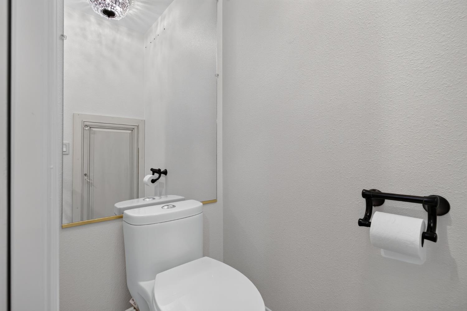 645 E Champlain #129, Fresno, CA 93730
